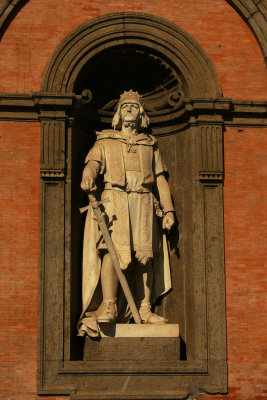 Statue Palazzo Reale web.jpg