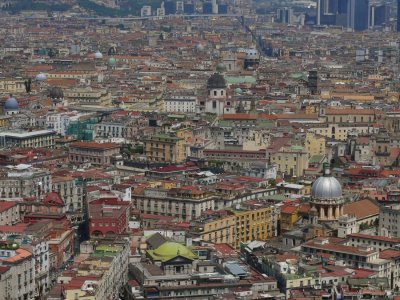 The sprawl of Naples web.jpg