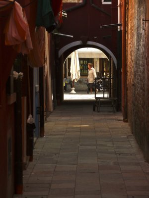 Alleyway in Burano.jpg