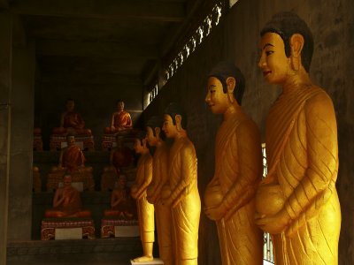 Temple near Battambang.jpg