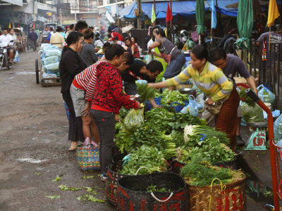 Morning market Vientiane.jpg
