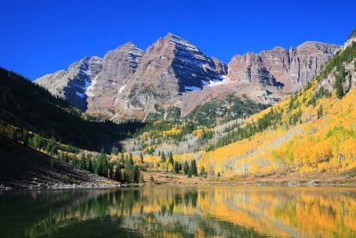 Maroon Bells in the Fall