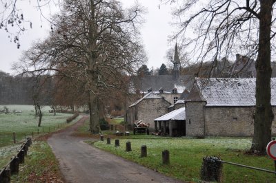 ferme-chteau au pied de labbaye de Maredsous