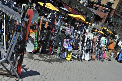 Snowboard parking