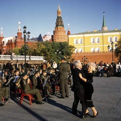 Couple Dancing Near Kremlin, Moscow
