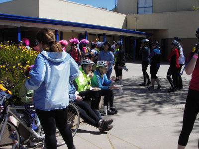 Eating Lunch. 20090404_Cinderella_066.jpg