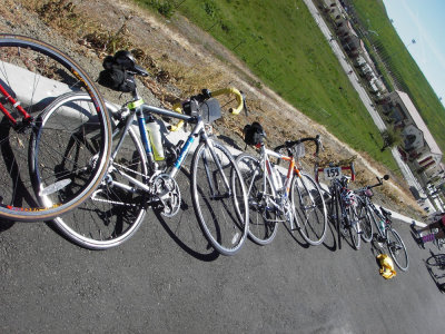 Bikes at 3rd check point, Tassajara Hills Elementary. 20090404_Cinderella_103.jpg