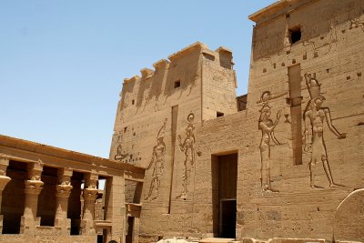 Facade Isis temple
