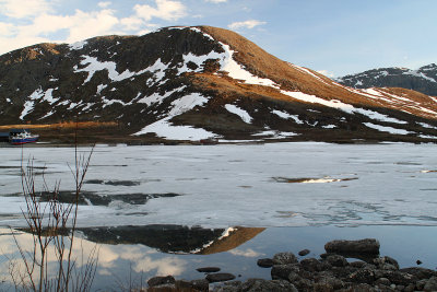 Lake Gjende frozen