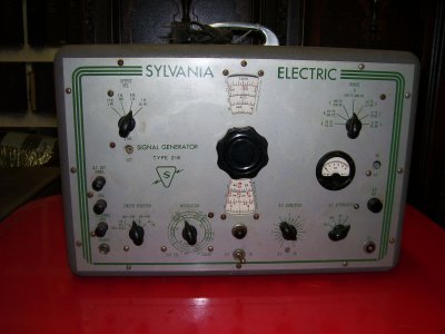 Sylvania 216 Signal Generator 01w.jpg