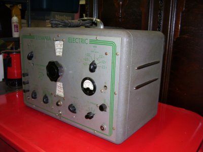 Sylvania 216 Signal Generator 02w.jpg