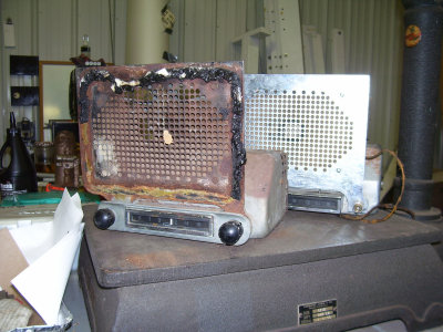 1954 Chevrolet Original Radios 01w.jpg
