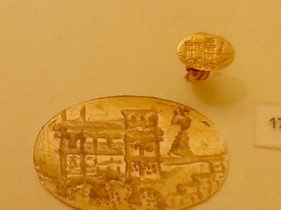 Gold jewellery 