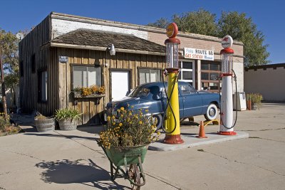 Williams Old Gas Station