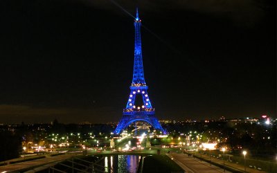 eiffel_night-horiz.jpg