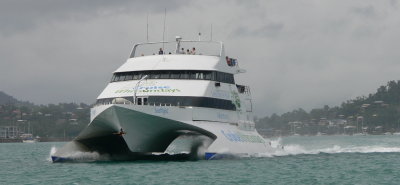 Cruise Whitsundays vessel