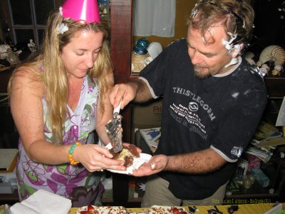 Aceita um pedacinho de bolo