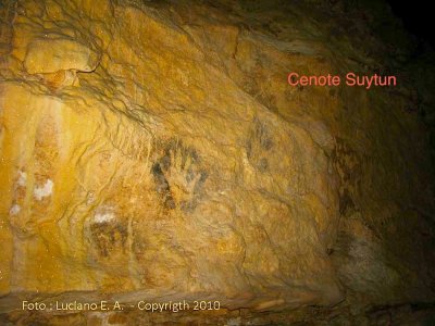 Cenote Suytun - marcas de mos nas paredes