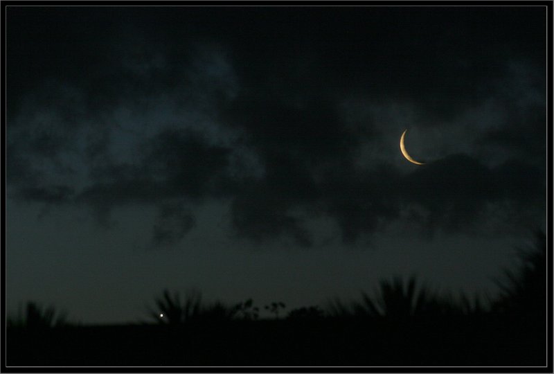The moon and a setting Venus, 28 Feb 2009, Baylys Beach