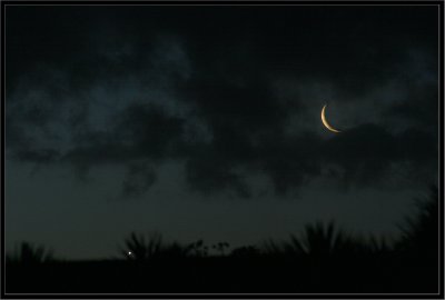 The moon and a setting Venus, 28 Feb 2009, Baylys Beach