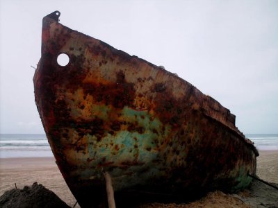 Askoy II aground at Baylys Beach.jpg