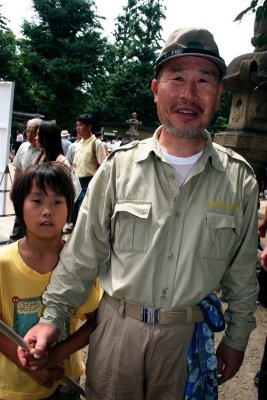 Old Vet & Grandson (2)