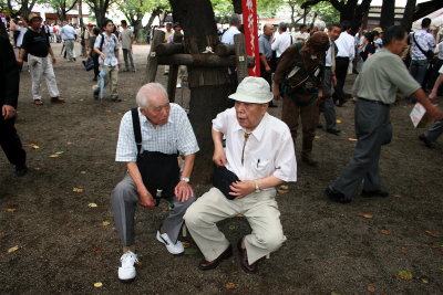 Old Vets Reminisce 