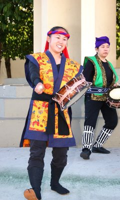 Okinawa-kenjin  Drum Performers