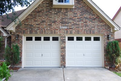 DSC_2855 new Garage Doors outside.JPG