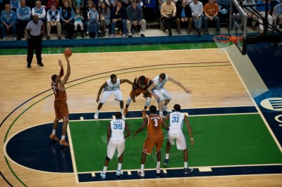 DSC_1873 UT Freethrow 12-18-2010.JPG
