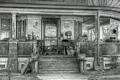 Antiques place- BW .jpg