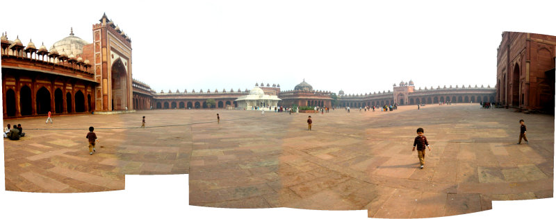 Rahil at Fatehpur Sikri (18 January 2009)