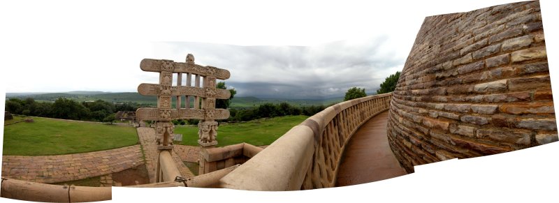 Sanchi, West Gate (28 Aug 2009)