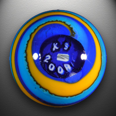 Two Songbirds Sing together in this special murrine made by Spider, with complementary colors Spiraling on the backside.