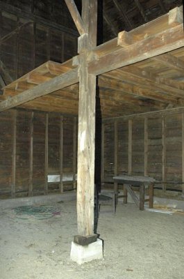 Barn 24
