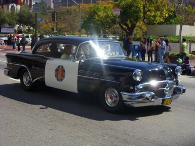 Parade 837 Vintage CHP Cruiser.jpg