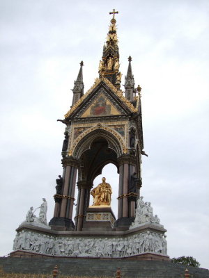 Prince Albert didn't want a gaudy memorial, but the queen didn't have to listen to him.
