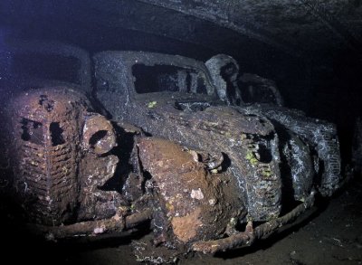 Cars on the wreck of the Umbria