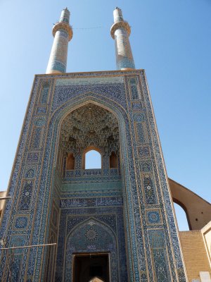 two magnificent 48m-high minarets and adorned with an inscription from the 15th century