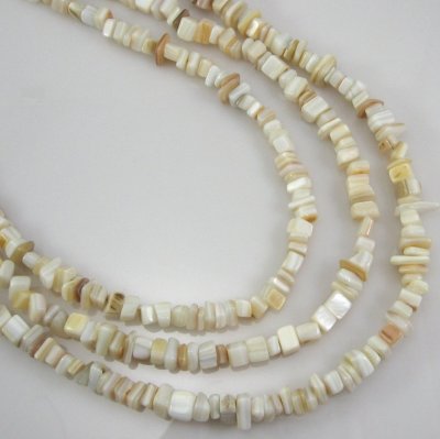 Mother_Of_Pearl_necklace.jpg