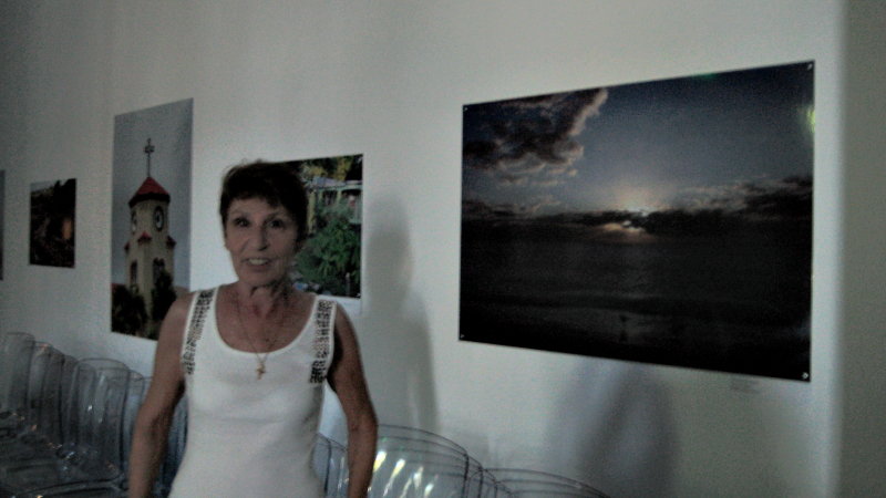 20120928_13.JPG MY MOM WITH MY PICTURE
