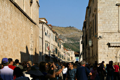 Dubrovnik - crowds on Stradun