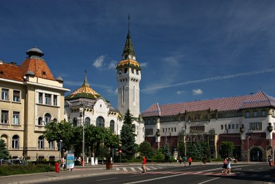 Târgu Mureş (Marosvásárhely) - old Town Hall and Palace of Culture