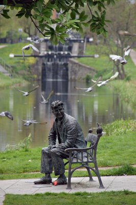 Brendan Behan statue, Royal Canal