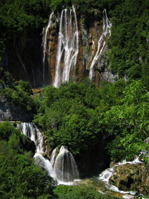 Veliki Slap, Summer