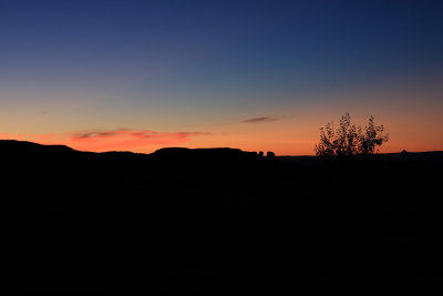 Maze Overlook Sunrise - Canyonlands N.P., UT