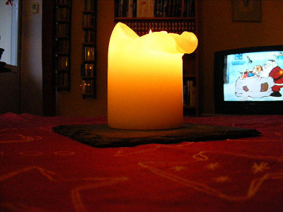 Light on the table and Donald Duck on TV, its X-mas,..