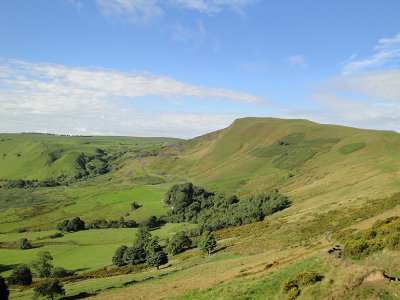 Looking at the Great Ridge to Mam Tor.jpg