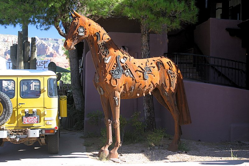 I Dont Think This is a Real Horse ...