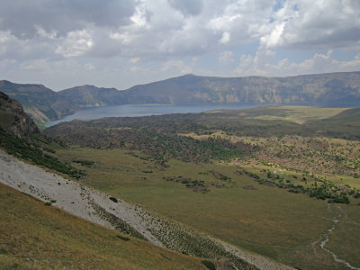 Krater van Nemrut Dagi / Volcanic crater Nemrut Dagi